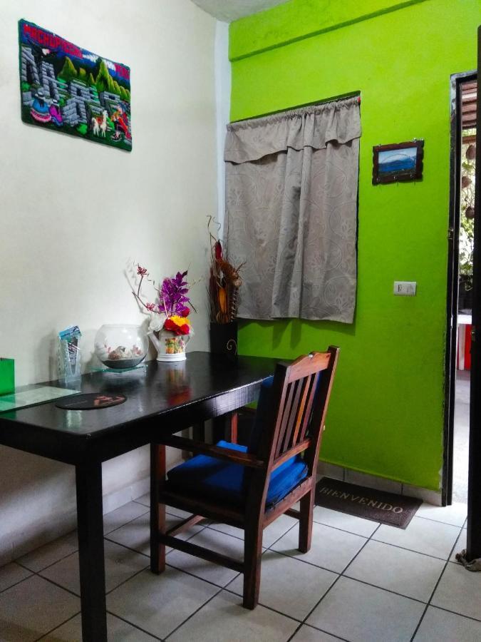 Habitacion Con Aire Acond. Segura Y Economica En Zihuatanejo Kültér fotó